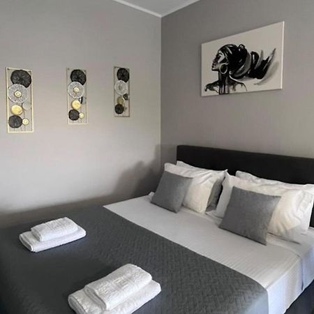 Petra'S Charming Home, 500M To Beach Chania  Bagian luar foto