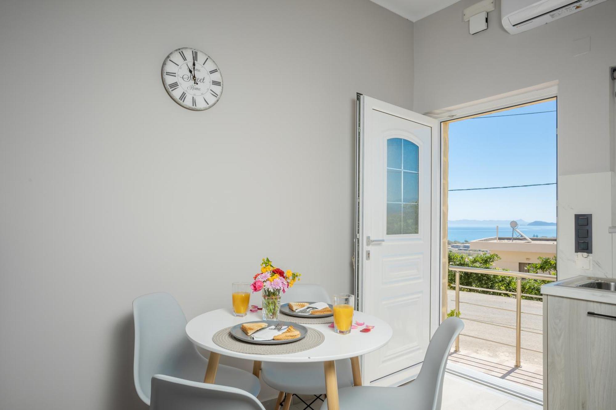 Petra'S Charming Home, 500M To Beach Chania  Bagian luar foto