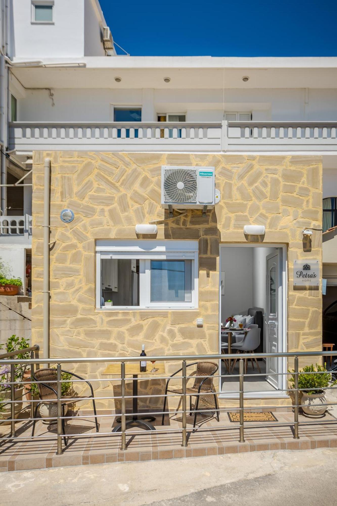 Petra'S Charming Home, 500M To Beach Chania  Bagian luar foto