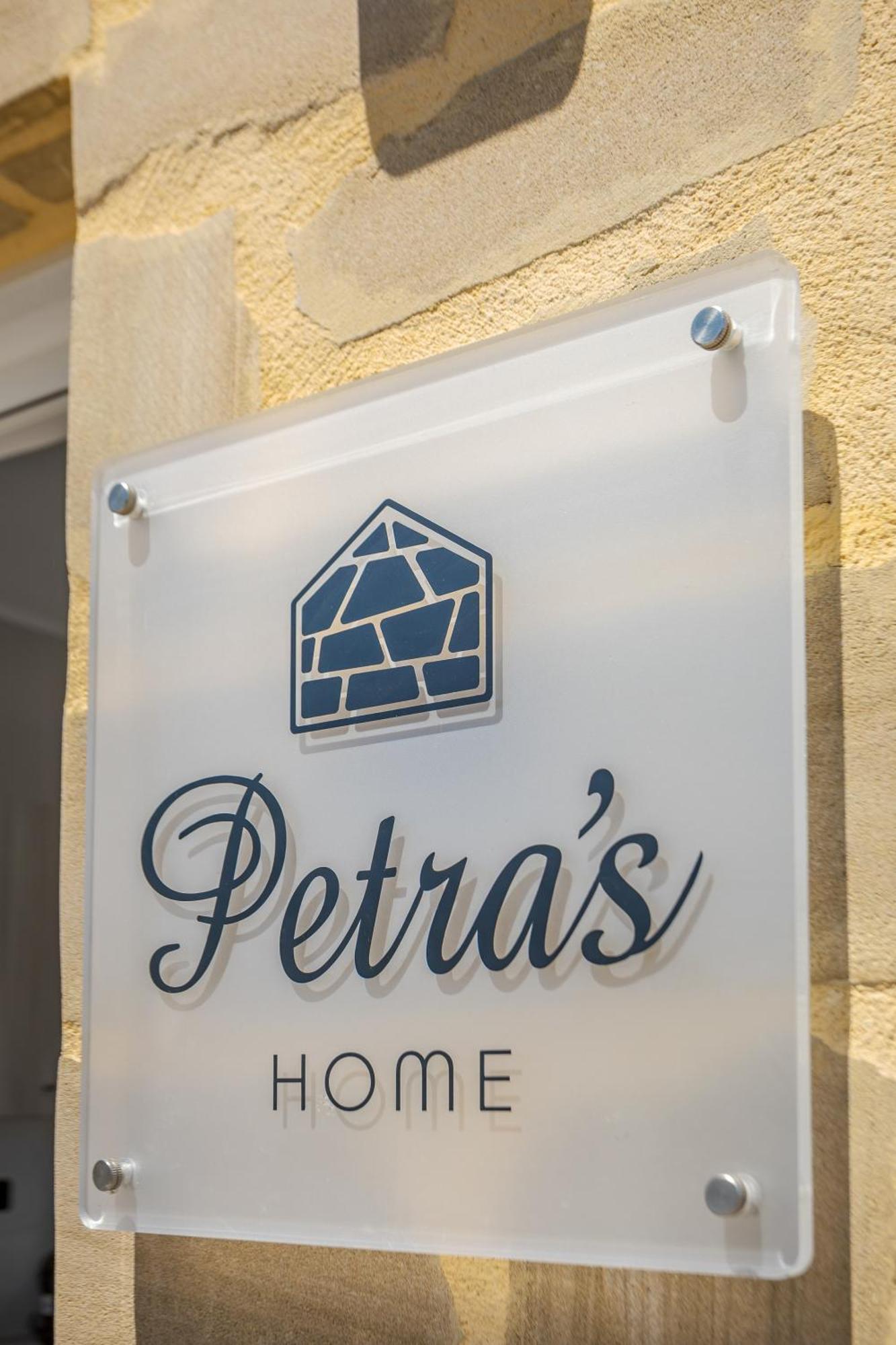 Petra'S Charming Home, 500M To Beach Chania  Bagian luar foto
