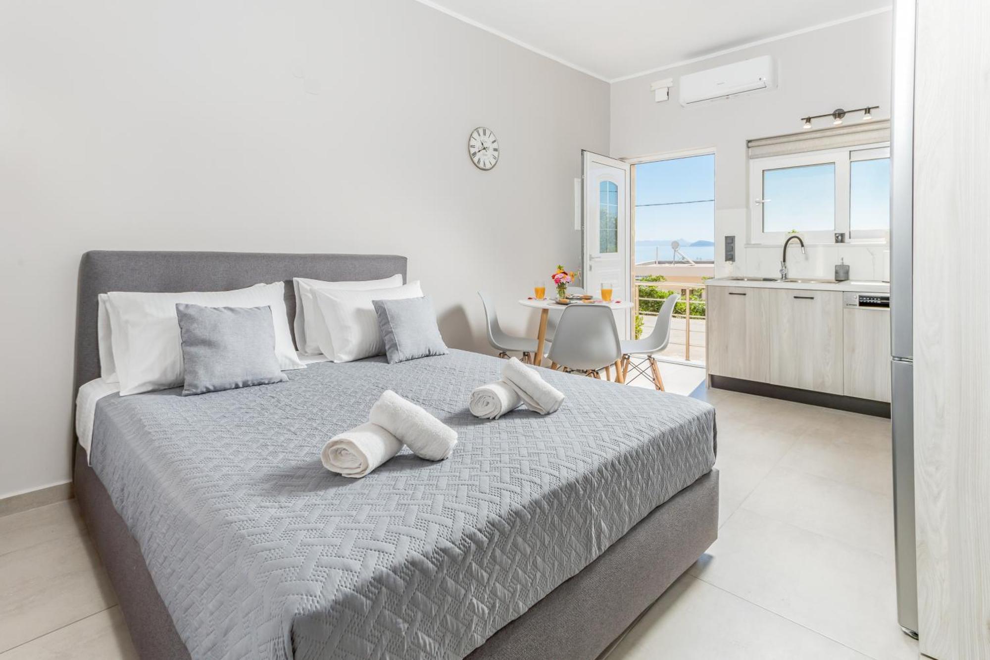 Petra'S Charming Home, 500M To Beach Chania  Bagian luar foto